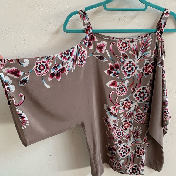 Silk floral top - Picture 1 of 7